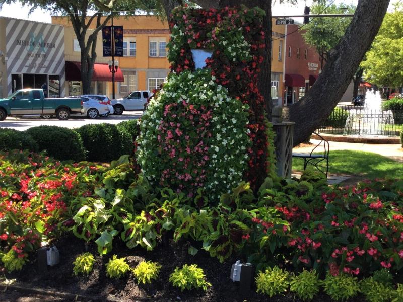 Owl Topiary